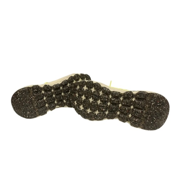 Nike Space Hippie 04 'Refresh Volt Lemon Twist' Women's Size 9 [DA2725-700] - Picture 2 of 5